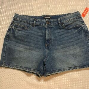 Joe Fresh women’s jean shorts. Size 16W.